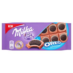 MILKA OREO-KEKSE UND VANILLE-MILCHFÜLLUNG AUF MILCHSCHOKOLADE 92 G