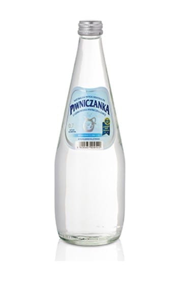 Natürliches Mineralwasser, niedrig gesättigt mit CO2, 750 ml PIWNICZANKA